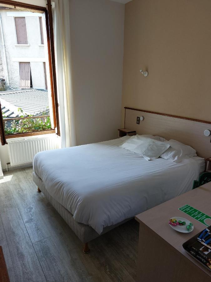 Hotel De France Objat Zewnętrze zdjęcie