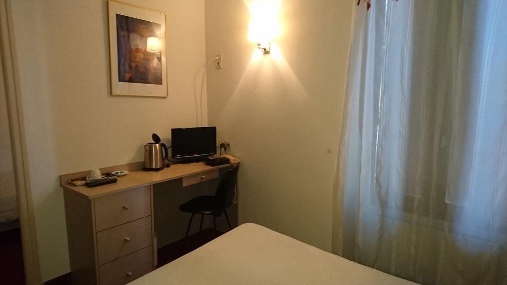 Hotel De France Objat Zewnętrze zdjęcie